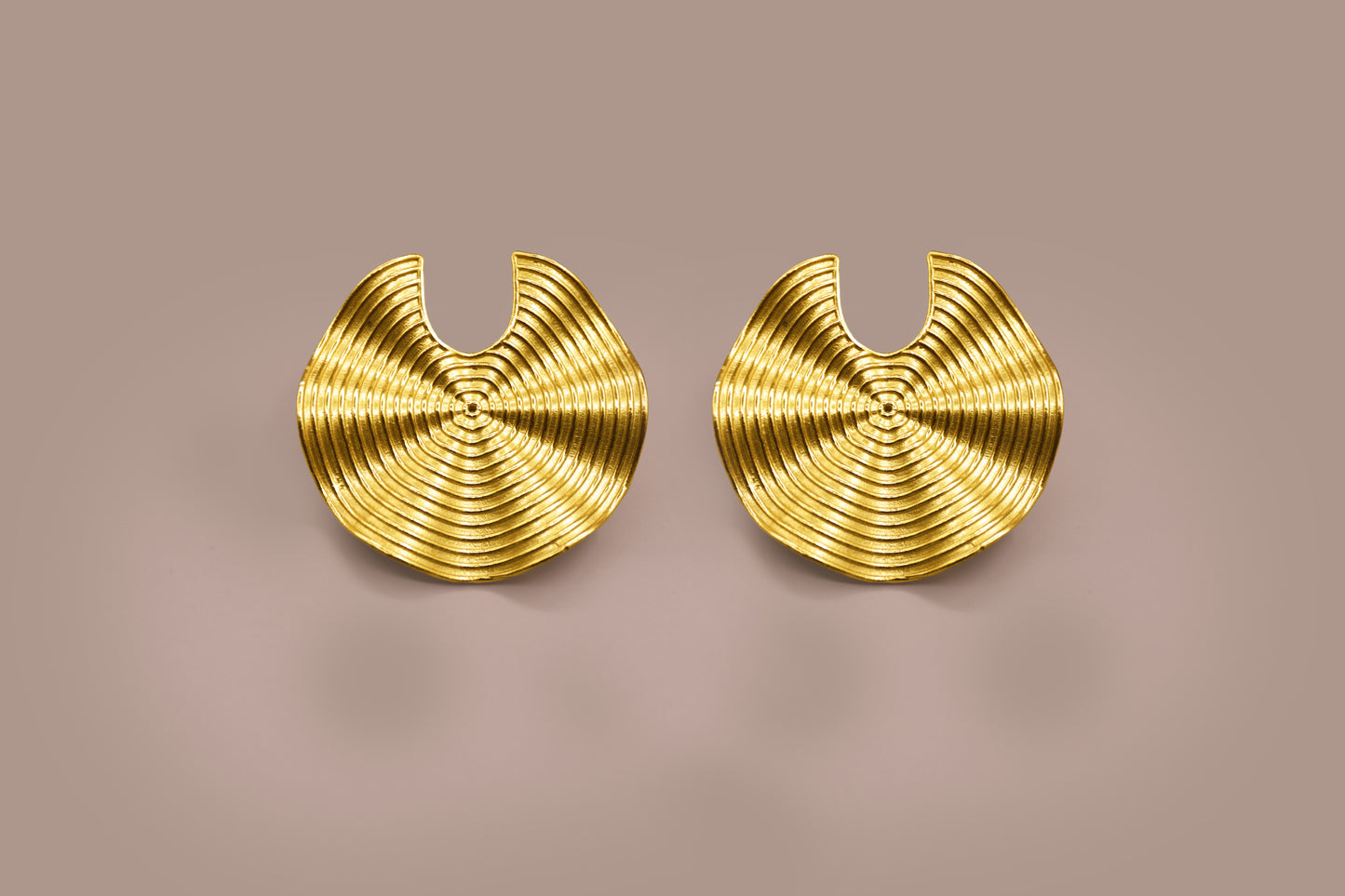 Golden round studs