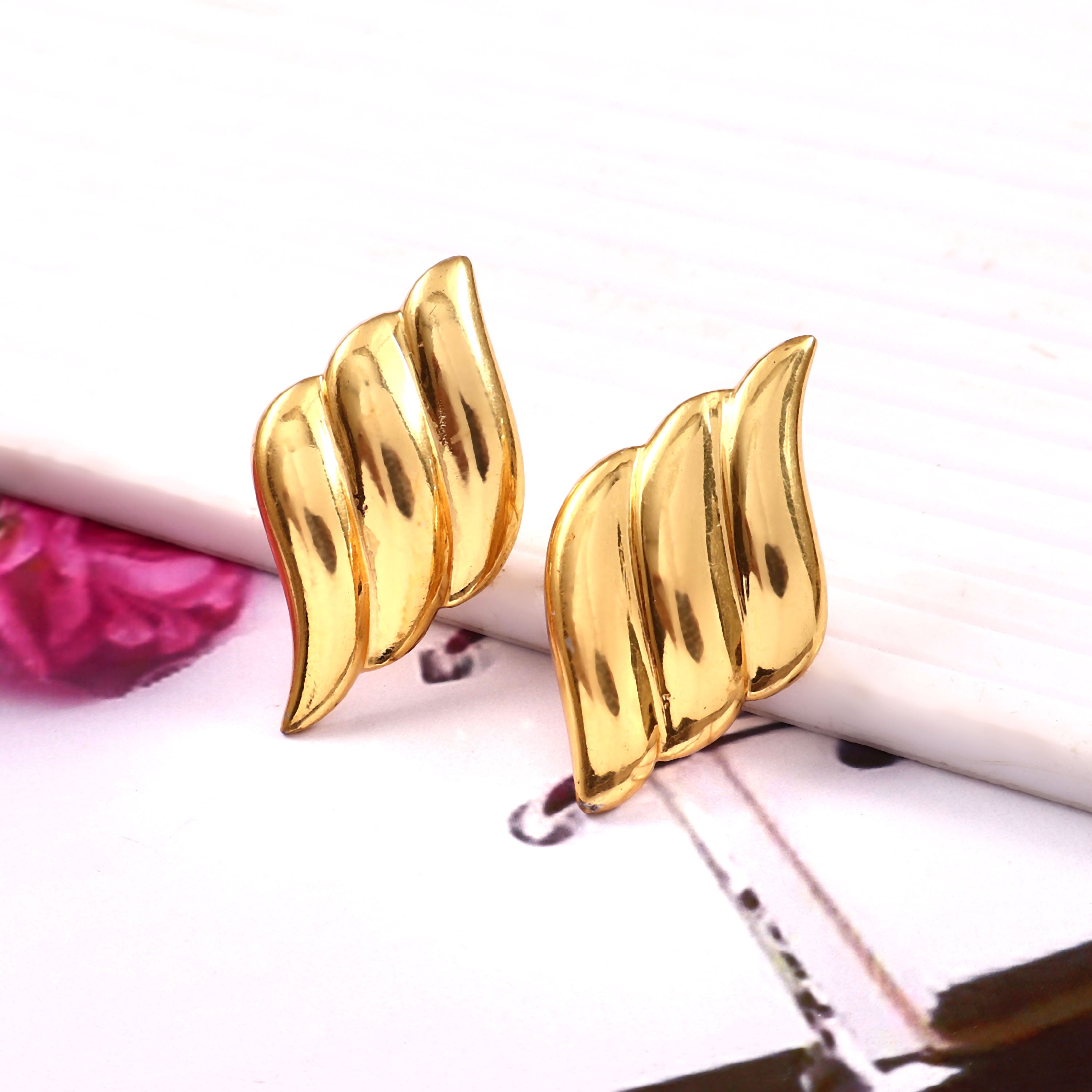 Ripple Wave Studds