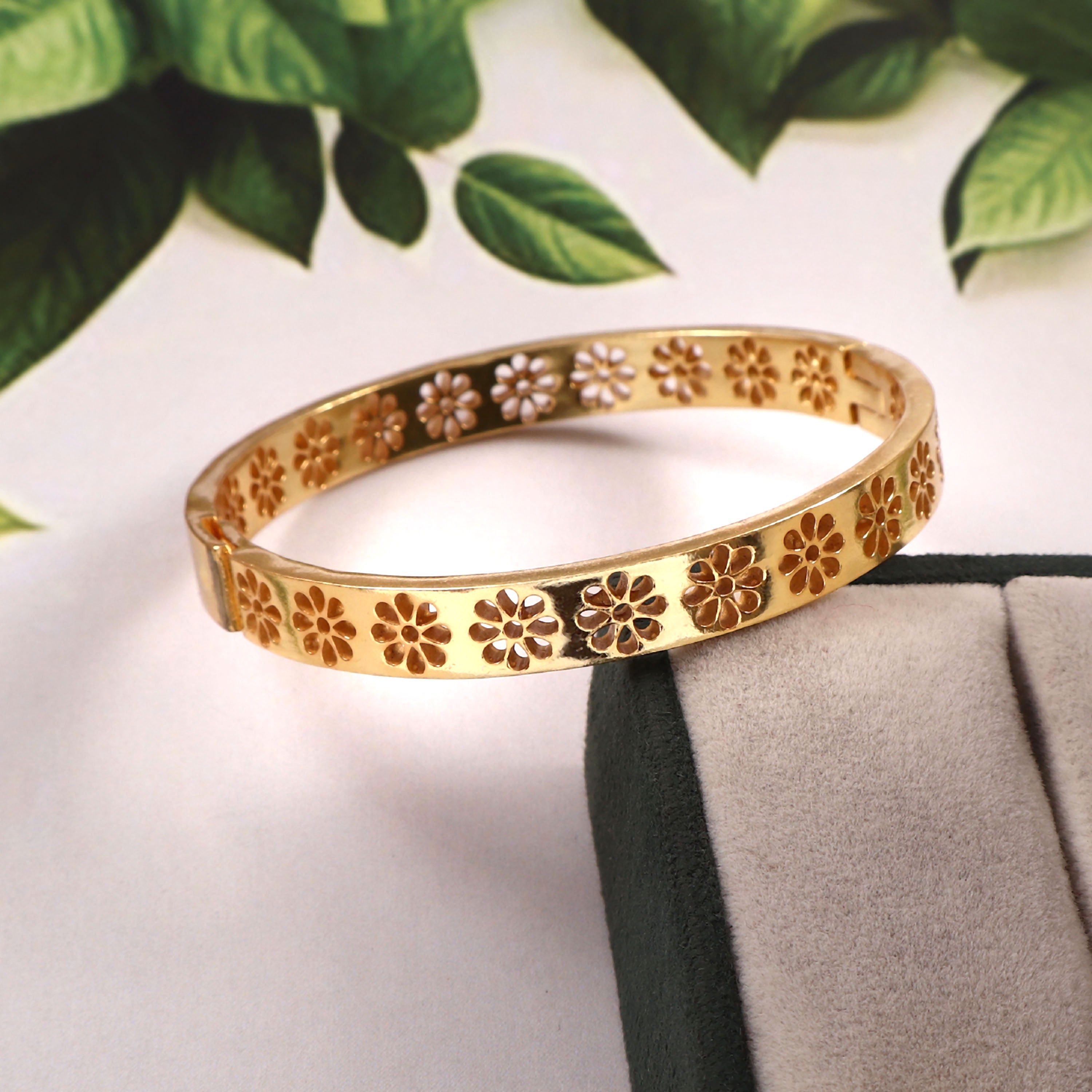 Daisy Ring Bangle