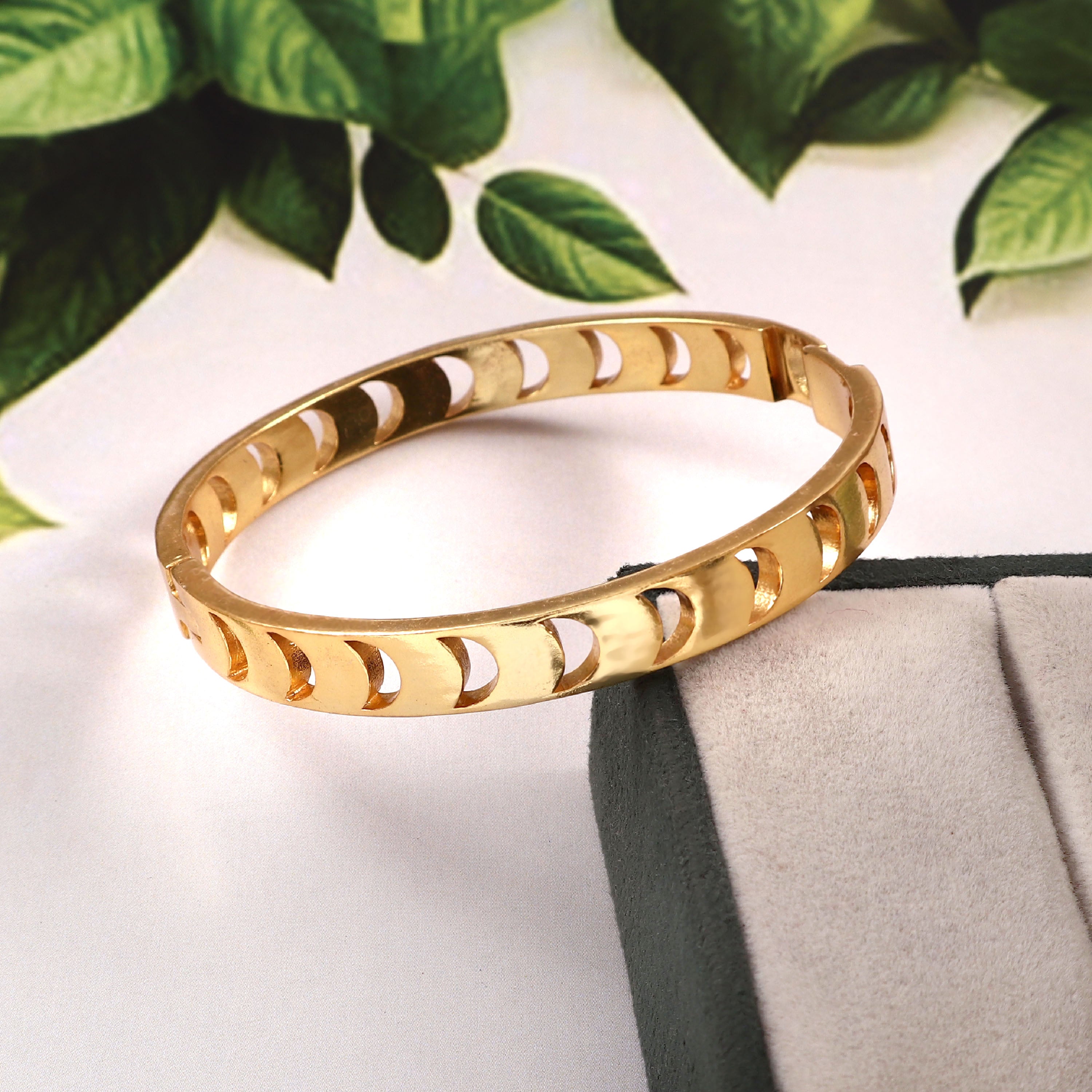 Moonphase Bangle