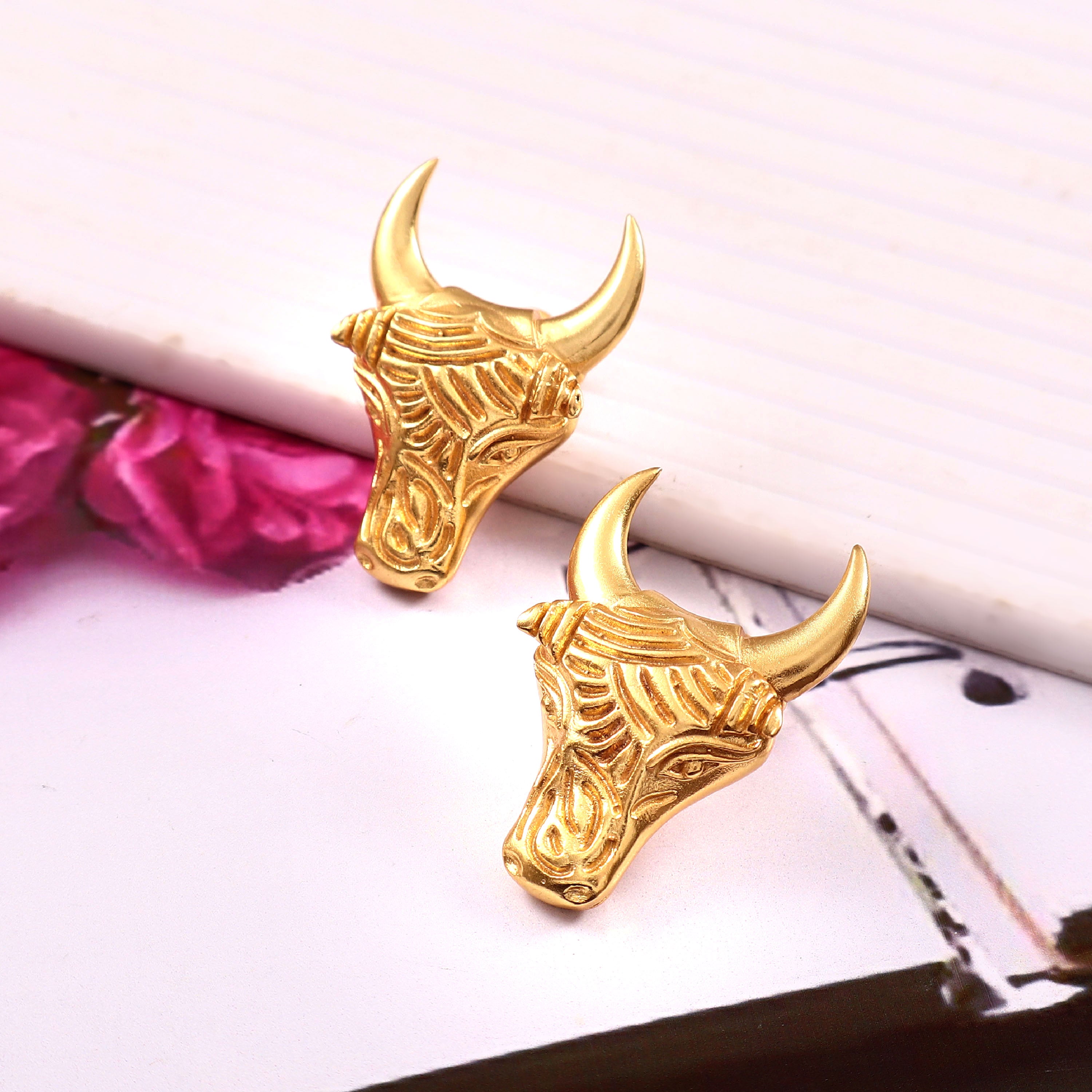 Taurus Gold Studds