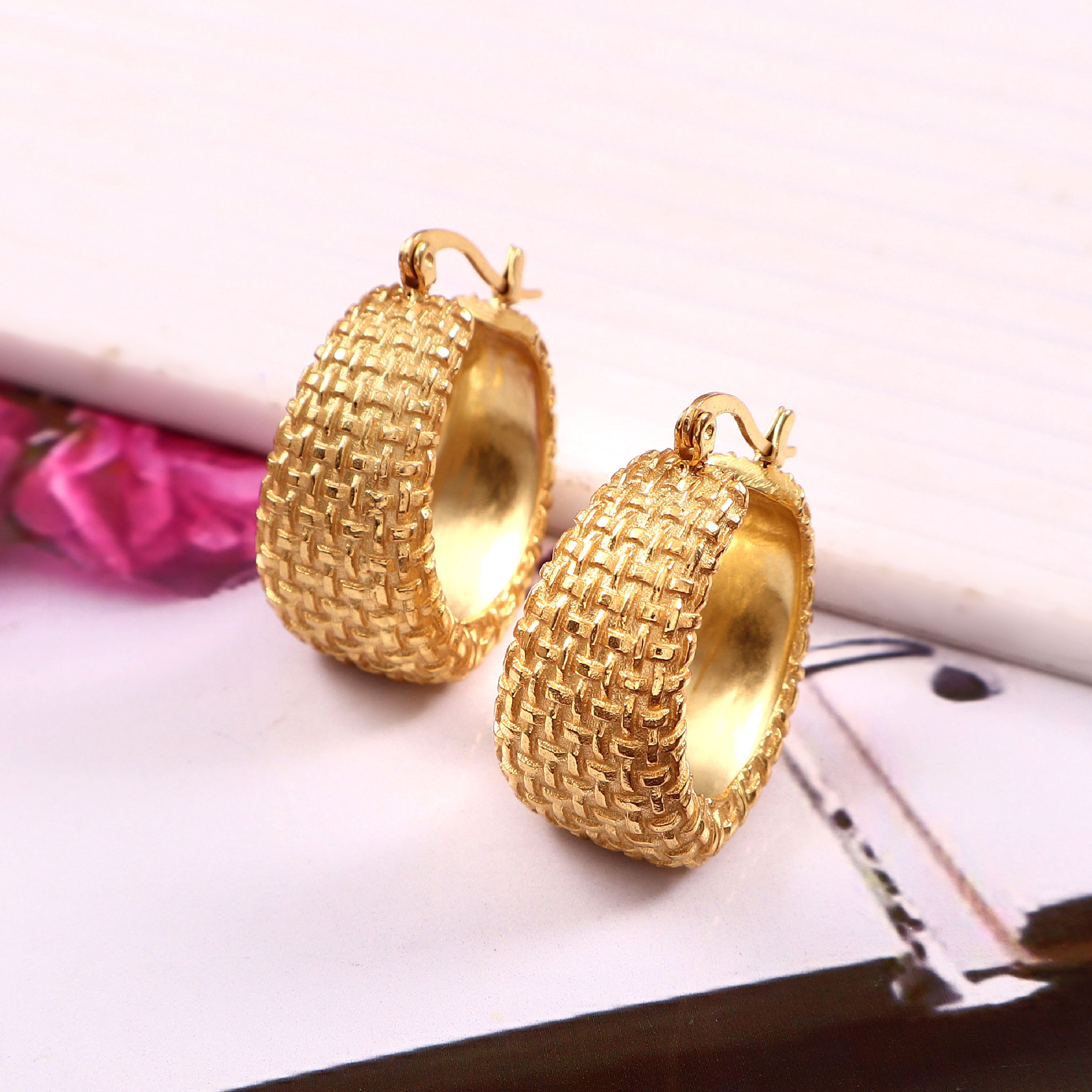 Rattan Gold Drops