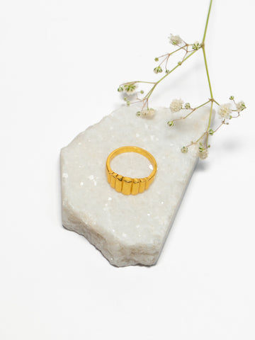 Curvy Blossom ring