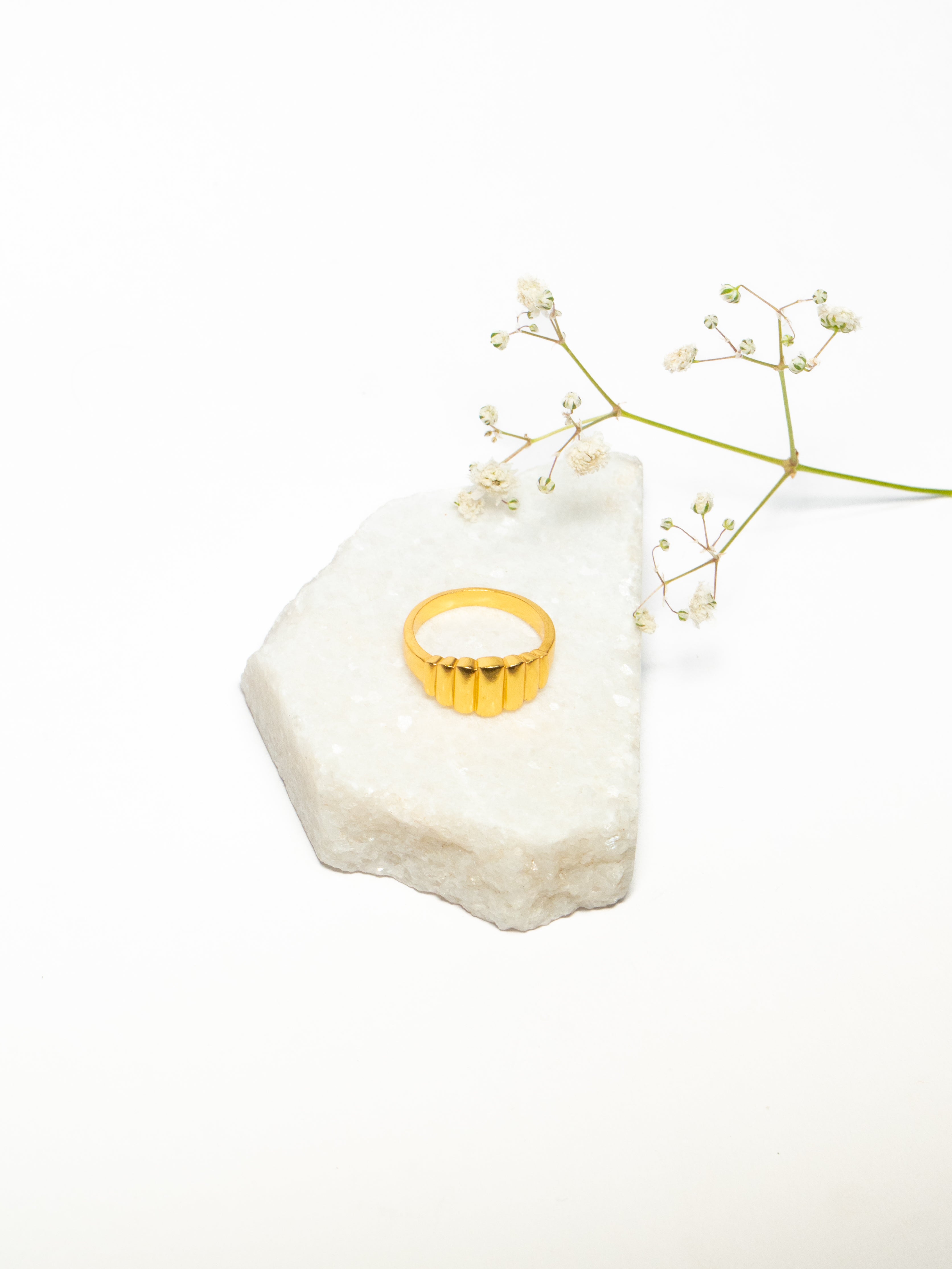 Curvy Blossom ring
