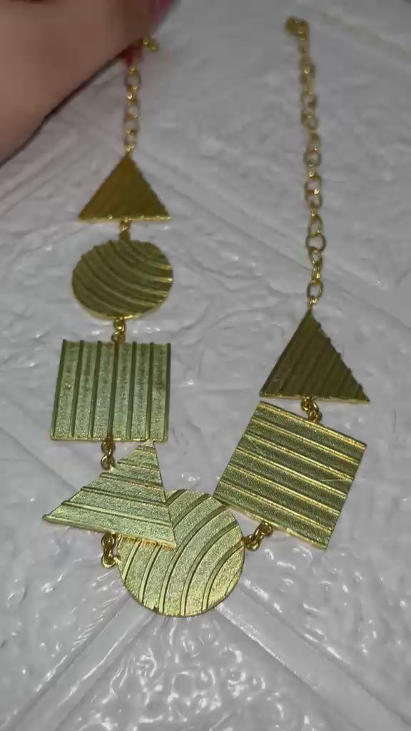 Luma Pendant Necklace