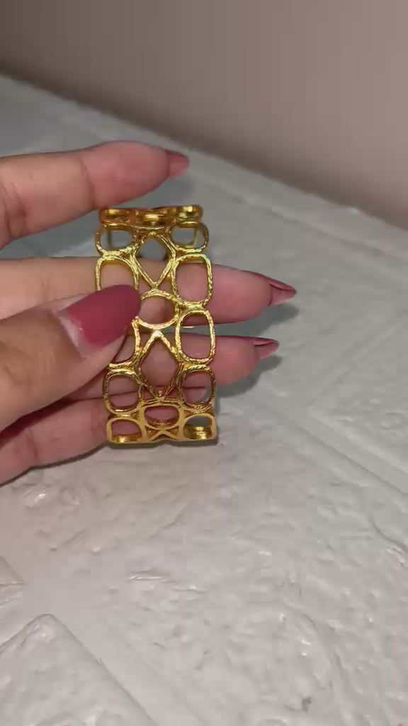Honeycomb Mirage